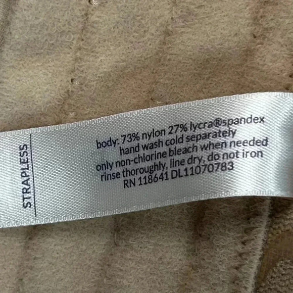 Cacique Size 46C Strapless Underwire Bra 5 Hook Tan Beige Balconette Silicone - Picture 6 of 8